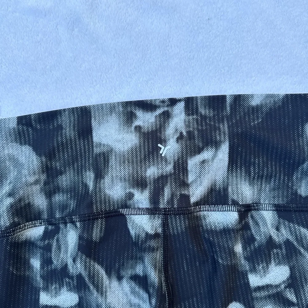 OLD NAVY ACTIVE  powersoft  women’s  size M - Picture 3 of 8